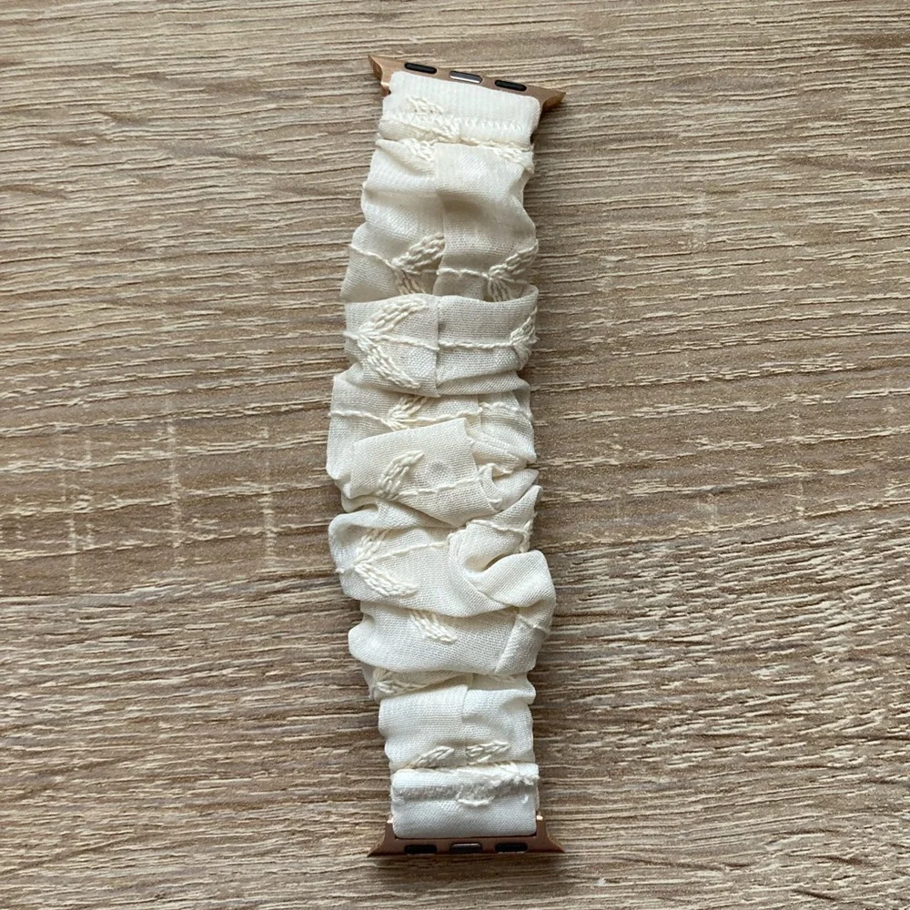 White Lace Apple Watch Band ✨🤍✨🤍✨